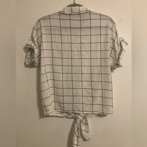 Grid Pattern Tie-Front Top - Picture 5 of 5